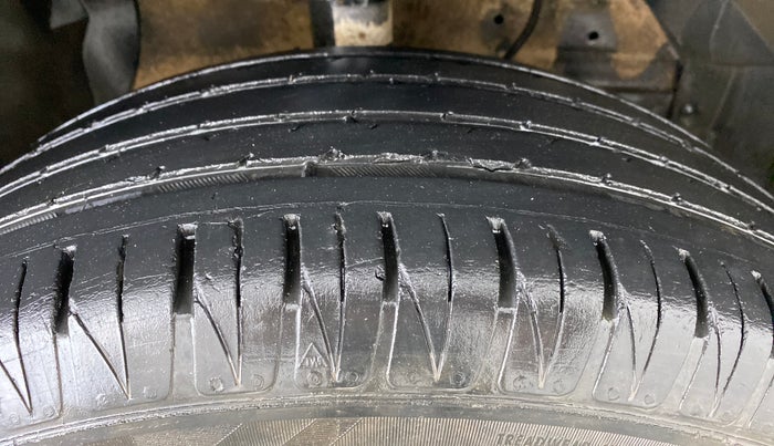 2018 Maruti Vitara Brezza VDI, Diesel, Manual, 98,557 km, Right Front Tyre Tread