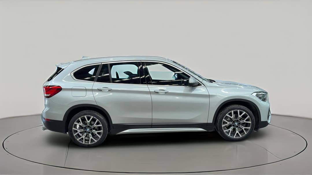 2021 BMW X1 xDrive 25i, Automatic, 27012 km, Right Side View