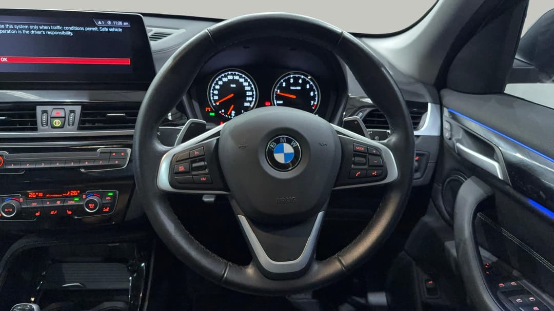 2021 BMW X1 xDrive 25i, Automatic, 27012 km, Steering Wheel Close-up