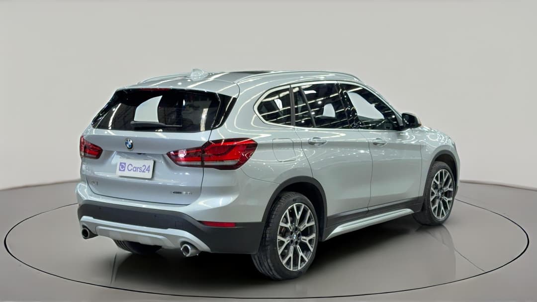 2021 BMW X1 xDrive 25i, Automatic, 27012 km, Right Back Diagonal (45- Degree) View