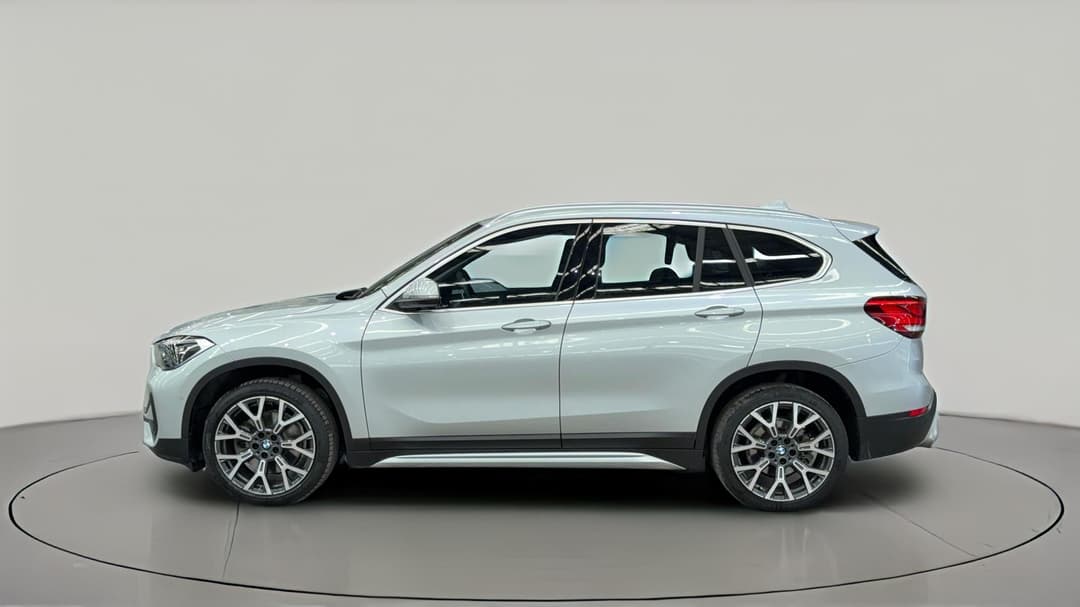 2021 BMW X1 xDrive 25i, Automatic, 27012 km, Left Side View