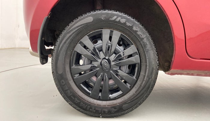 2017 Datsun Go T, Petrol, Manual, 46,059 km, Right Rear Wheel