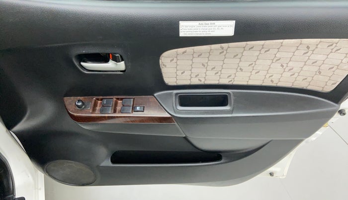 2016 Maruti Wagon R 1.0 VXI AMT, Petrol, Automatic, 42,079 km, Driver Side Door Panels Control