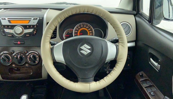 2016 Maruti Wagon R 1.0 VXI AMT, Petrol, Automatic, 42,079 km, Steering Wheel Close Up