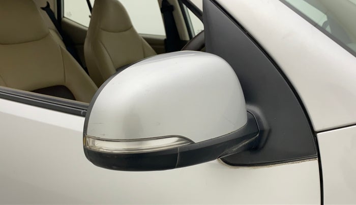2013 Hyundai i10 SPORTZ 1.2 AT, Petrol, Automatic, 16,843 km, Right rear-view mirror - Cover has minor damage