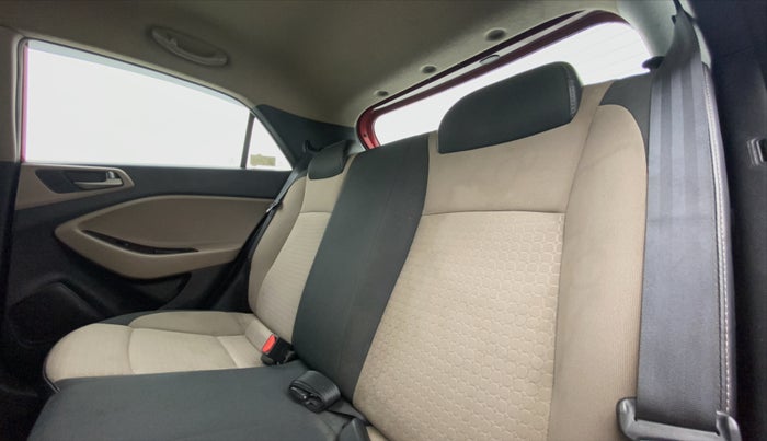 2016 Hyundai Elite i20 Sportz 1.2 VTVT MT, Petrol, Manual, 32,466 km, Right Side Rear Door Cabin