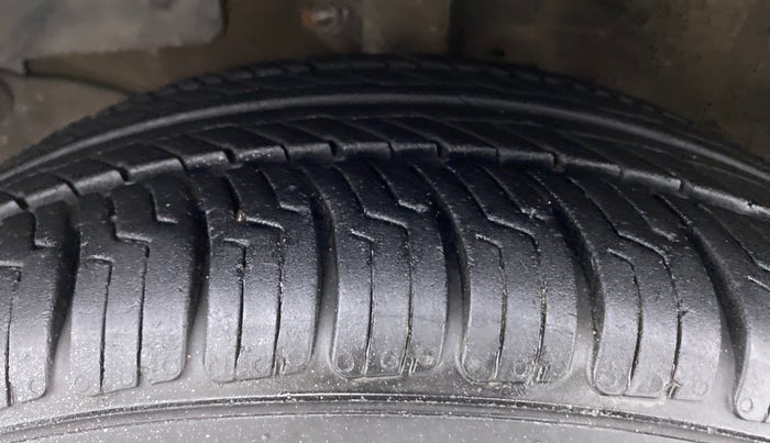2017 Honda Amaze 1.2 S (O) MT I VTEC, Petrol, Manual, 51,089 km, Left Front Tyre Tread