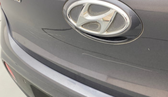 2017 Hyundai Grand i10 ASTA 1.2 KAPPA VTVT, Petrol, Manual, 35,740 km, Dicky (Boot door) - Minor scratches