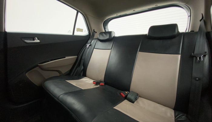 2017 Hyundai Grand i10 ASTA 1.2 KAPPA VTVT, Petrol, Manual, 35,740 km, Right Side Rear Door Cabin