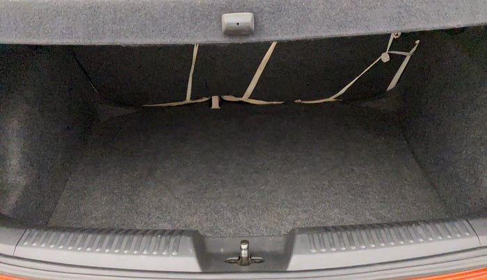 2014 Volkswagen Polo HIGHLINE1.2L, Petrol, Manual, 40,975 km, Boot Inside