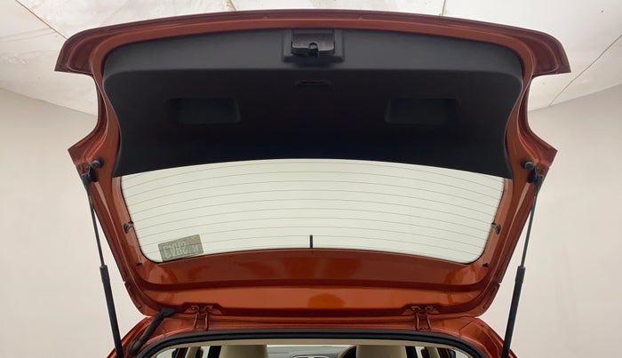 2014 Volkswagen Polo HIGHLINE1.2L, Petrol, Manual, 40,975 km, Boot Door Open