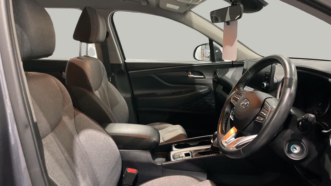 2023 Hyundai Santa Fe Mpi (2WD), Automatic, 49279 km, Right Side Front Door Cabin View