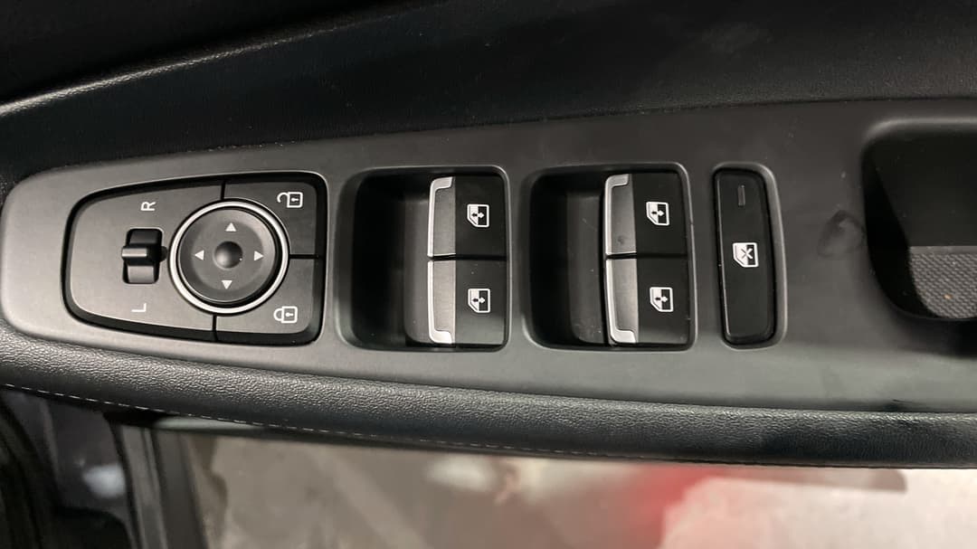 2023 Hyundai Santa Fe Mpi (2WD), Automatic, 49279 km, Drivers Side Door Panel Controls