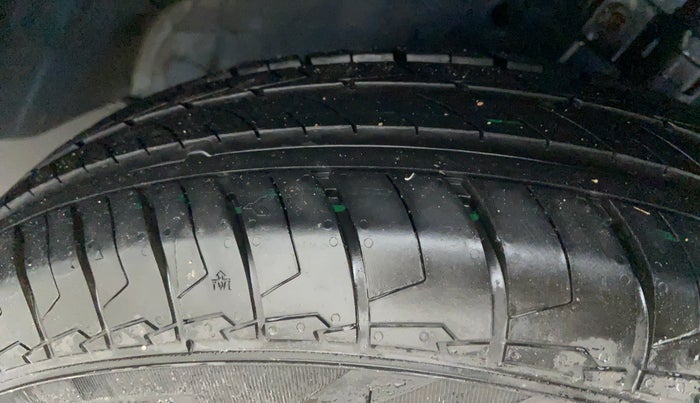 2013 Maruti Swift VDI, Diesel, Manual, 67,026 km, Right Front Tyre Tread
