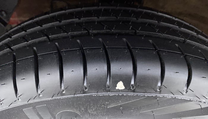 2016 Hyundai Xcent S 1.2, Petrol, Manual, 29,568 km, Left Front Tyre Tread