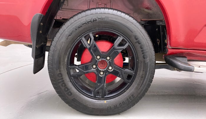 2018 Mahindra Scorpio S5, Diesel, Manual, 85,258 km, Right Rear Wheel