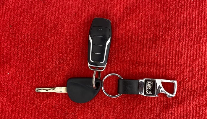 2018 Mahindra Scorpio S5, Diesel, Manual, 85,378 km, Key Close Up