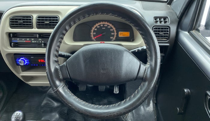 2018 Maruti Eeco 7 STR, Petrol, Manual, 40,289 km, Steering Wheel Close Up