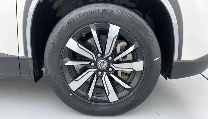 2020 MG HECTOR SHARP DCT PETROL, Petrol, Automatic, 29,101 km, Right Front Wheel
