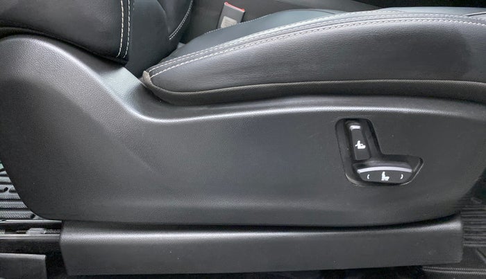 2020 MG HECTOR SHARP DCT PETROL, Petrol, Automatic, 29,101 km, Driver Side Adjustment Panel