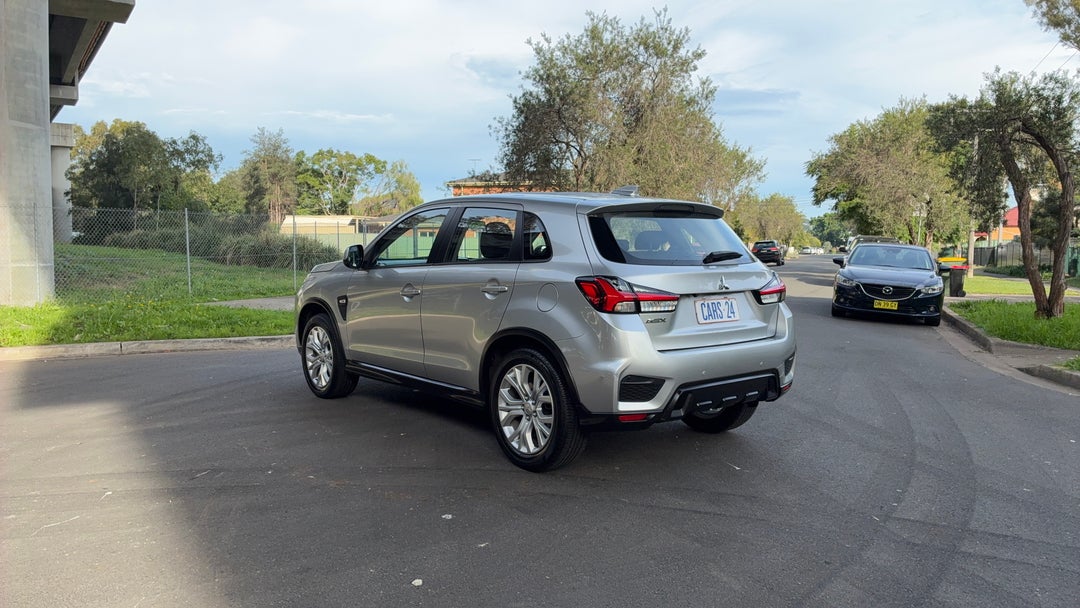 Left Back Diagonal (45- Degree) View