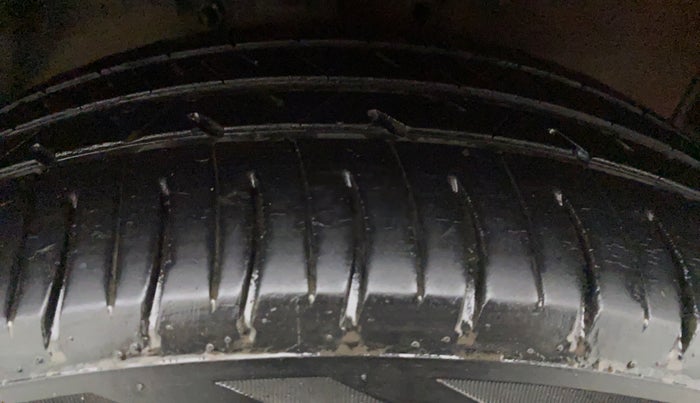 2015 Maruti Celerio VXI, Petrol, Manual, 37,160 km, Right Front Tyre Tread