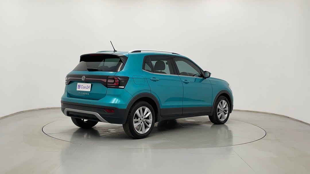 Right Back Diagonal (45- Degree) View