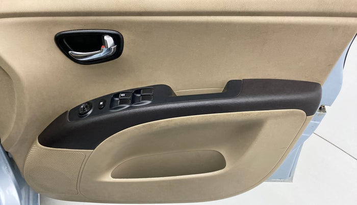 2011 Hyundai i10 MAGNA 1.2 KAPPA2, Petrol, Manual, 36,483 km, Driver Side Door Panels Control