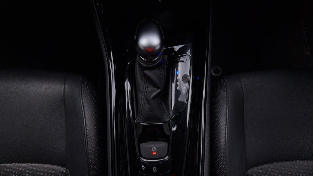 2021 Toyota C-HR Koba (2WD), Automatic, 103892 km, Gear Lever 