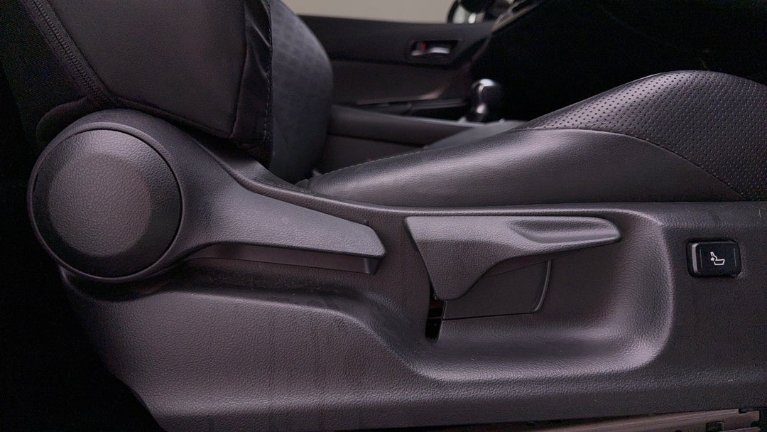 2021 Toyota C-HR Koba (2WD), Automatic, 103892 km, Drivers Side Adjustment Panel