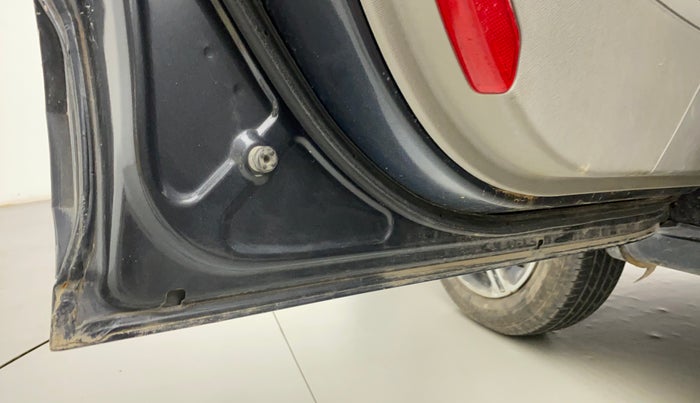 2019 Tata NEXON XM PETROL, Petrol, Manual, 39,060 km, Front passenger door - Slight discoloration