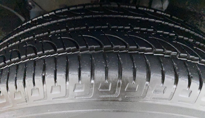 2016 Nissan Terrano XE 85 PS DEISEL, Diesel, Manual, 40,761 km, Left Front Tyre Tread