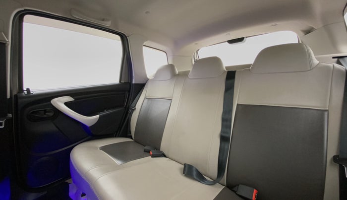 2016 Nissan Terrano XE 85 PS DEISEL, Diesel, Manual, 40,761 km, Right Side Rear Door Cabin View