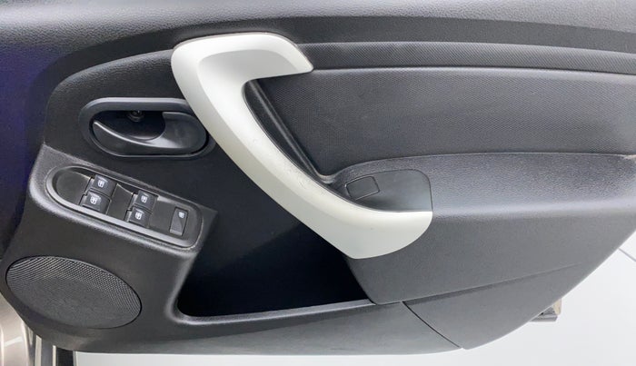 2016 Nissan Terrano XE 85 PS DEISEL, Diesel, Manual, 40,761 km, Driver Side Door Panels Control