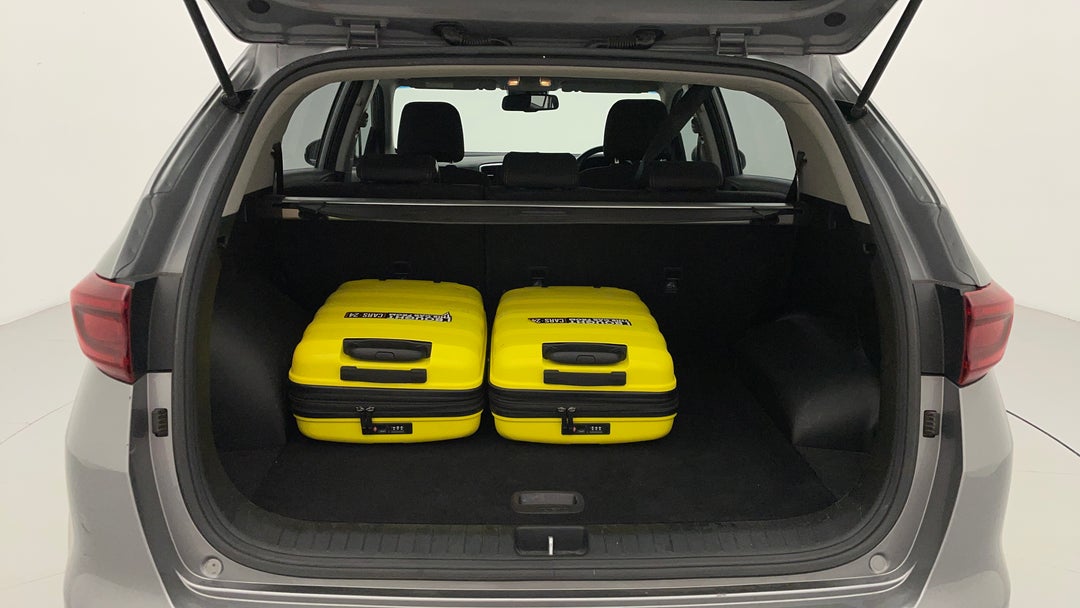 2019 Kia Sportage Si (fwd), Automatic, 108013 km, Boot Inside View with Luggage