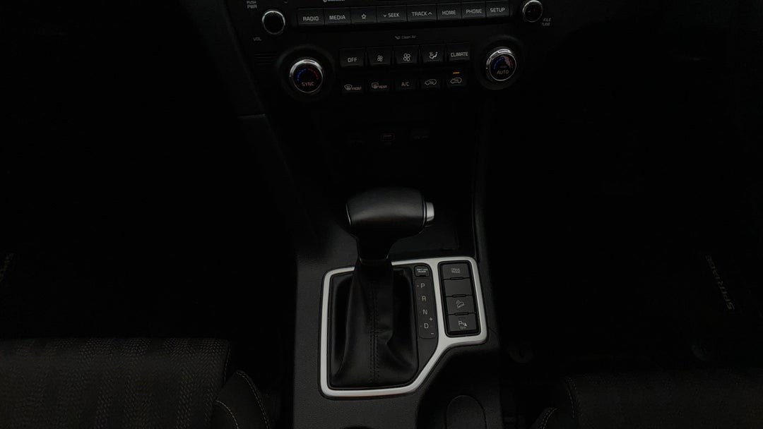 2019 Kia Sportage Si (fwd), Automatic, 108013 km, Gear Lever 