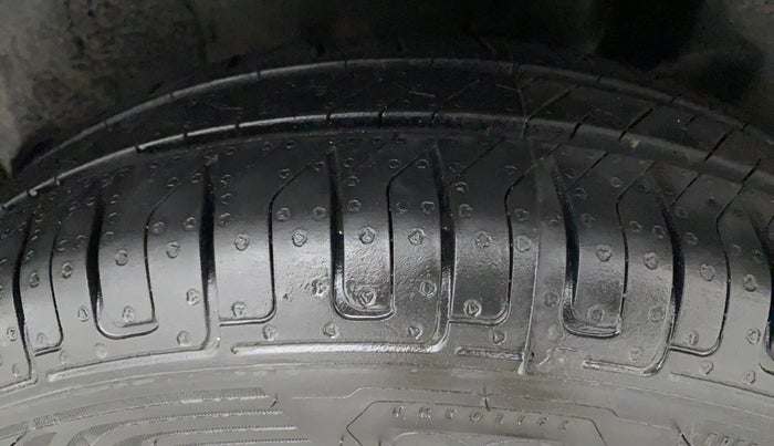 2017 Maruti Dzire VXI, Petrol, Manual, 34,678 km, Left Rear Tyre Tread