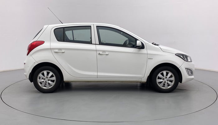 2013 Hyundai i20 SPORTZ 1.2, Petrol, Manual, 72,256 km, Right Side View