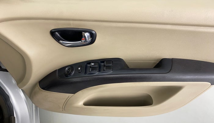 2012 Hyundai i10 SPORTZ 1.2 KAPPA2, Petrol, Manual, 52,438 km, Driver Side Door Panels Control