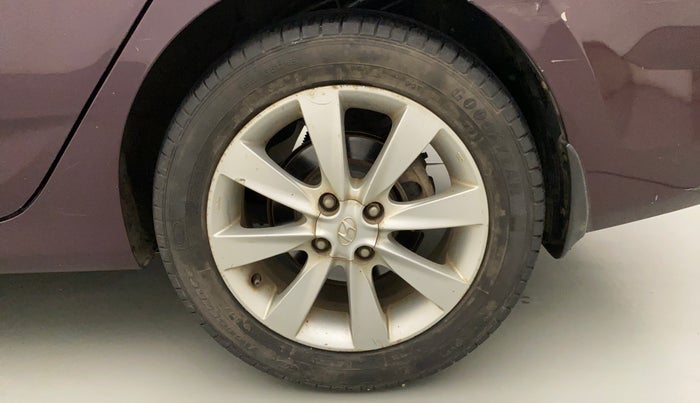 2013 Hyundai Verna FLUIDIC 1.6 VTVT SX, Petrol, Manual, 82,257 km, Left Rear Wheel