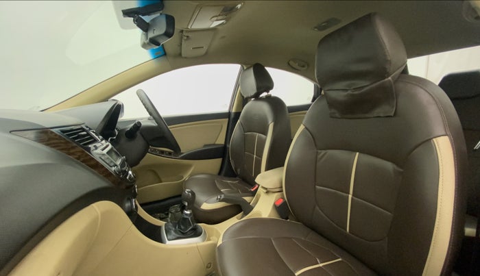 2013 Hyundai Verna FLUIDIC 1.6 VTVT SX, Petrol, Manual, 82,257 km, Right Side Front Door Cabin