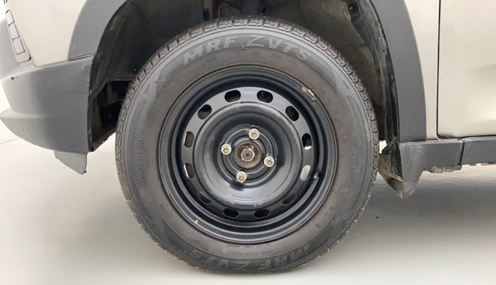 2017 Mahindra Kuv100 K4 6 STR, Petrol, Manual, 33,573 km, Left Front Wheel