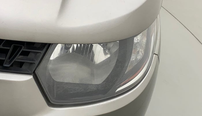 2017 Mahindra Kuv100 K4 6 STR, Petrol, Manual, 33,573 km, Left headlight - Faded
