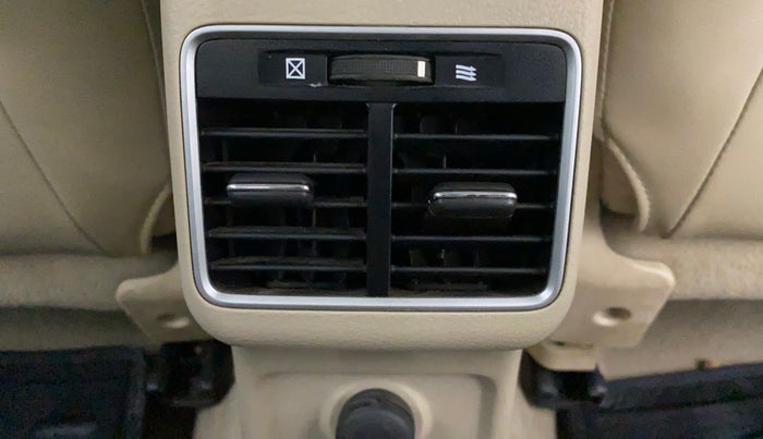2015 Maruti Ciaz ZXI, Petrol, Manual, 54,694 km, Rear AC Vents
