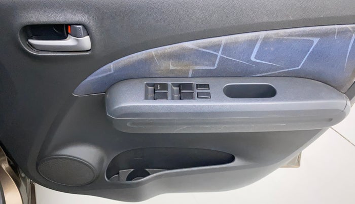 2011 Maruti Ritz ZXI, Petrol, Manual, 83,970 km, Driver Side Door Panels Control