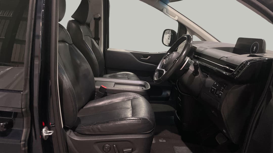 2021 Hyundai Staria Highlander, Automatic, 95607 km, Right Side Front Door Cabin View