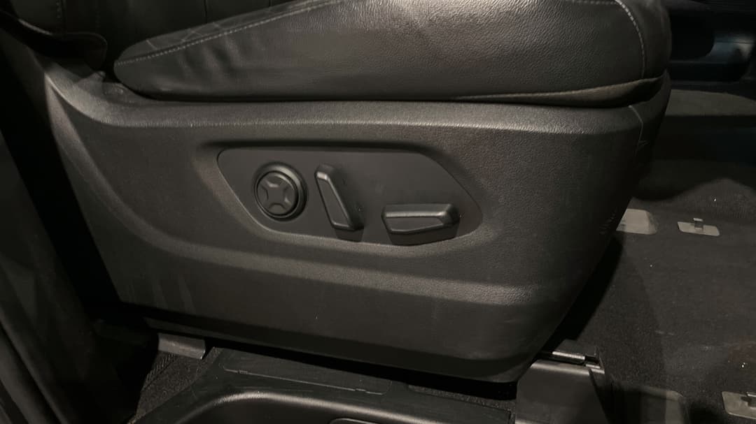 2021 Hyundai Staria Highlander, Automatic, 95607 km, Drivers Side Adjustment Panel