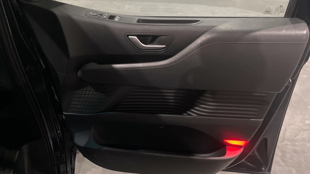 2021 Hyundai Staria Highlander, Automatic, 95607 km, Speaker View