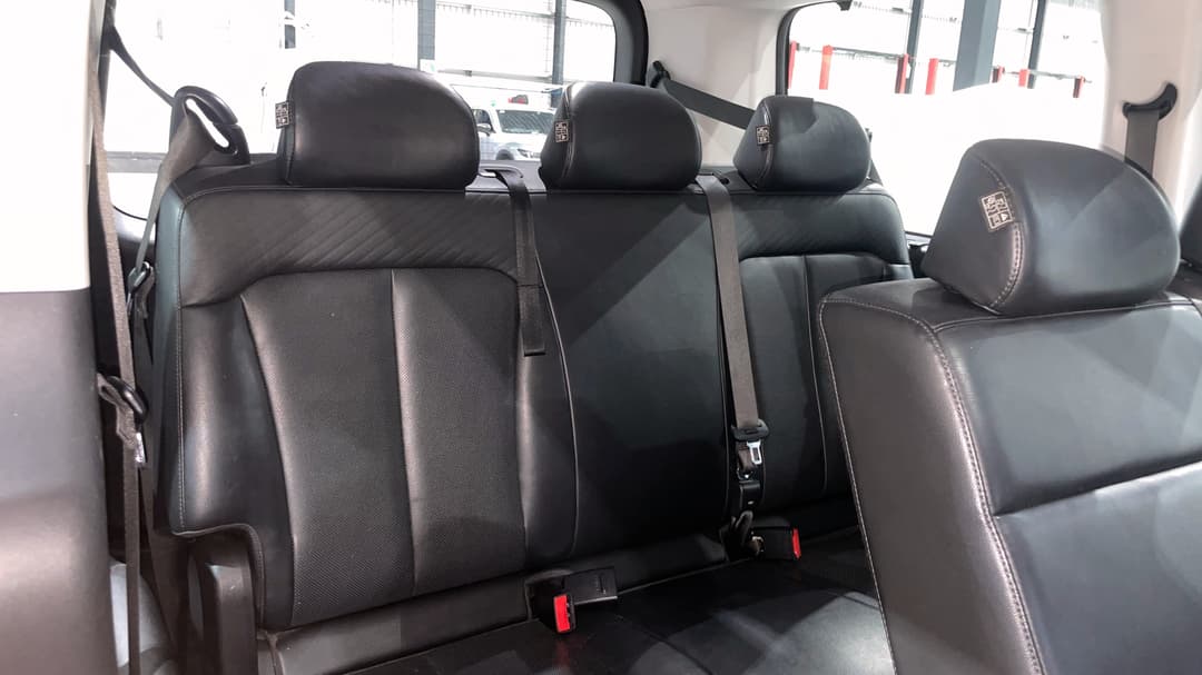 2021 Hyundai Staria Highlander, Automatic, 95607 km, Third Row Seats