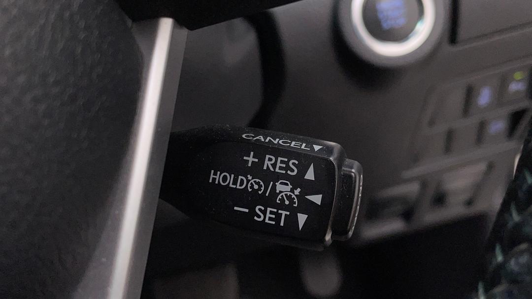 2022 Toyota Hilux Sr5 (4x4), Automatic, 48090 km, Cruise Control